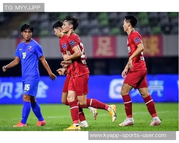 河南队今日启程前往上海浦东备战与海港热身赛全力以赴争取胜利