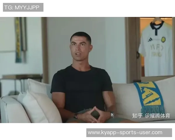 德约与C罗亲密互动造访网球中心互赠球衣与球拍